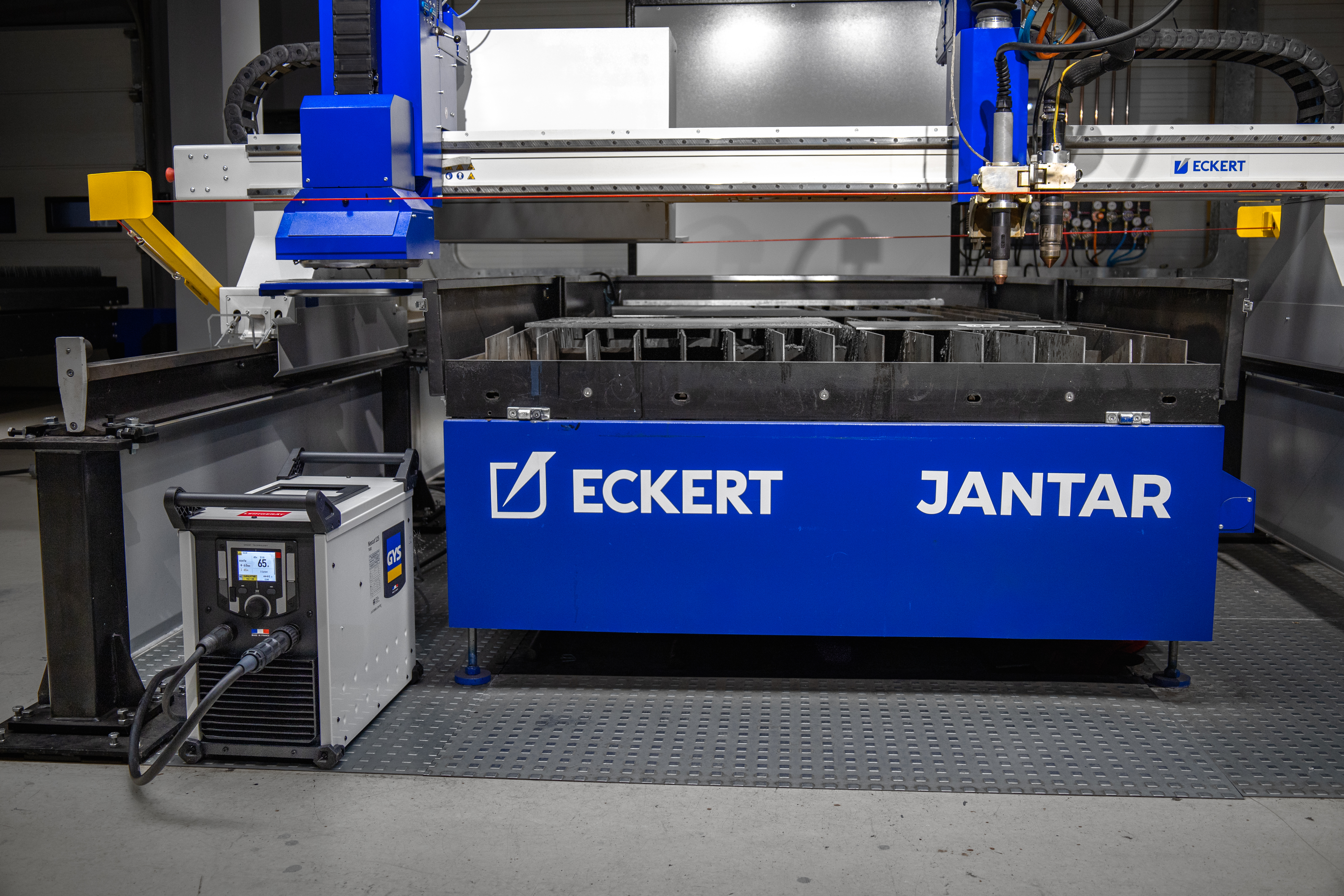 Wycinarka CNC Jantar z agregatem plazmowym GYS NEOcut 125 &ndash; plazma powietrzna